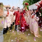 Độc lạ bộ ảnh đám cưới ngập nước, cả làng lội nước ở Hà Nội