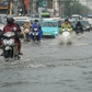 Mưa lớn ở TP.HCM: Ngã tư Bảy Hiền ngập như sông, gần 2 tiếng vẫn chưa hết