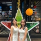 Đèn ông sao cỡ lớn khiến gen Z mê mẩn