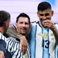 Messi đăng video kết thúc cuộc tranh luận về ‘GOAT’, bạn thân Ronaldo lập tức đáp trả