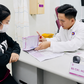 Sau sinh, cứ ho hoặc cười lớn lại són tiểu: Vì sao?