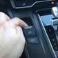 Kỹ sư ô tô kiêm YouTuber: Phanh tay điện tử là trang bị ‘ngu ngốc’, nguy hiểm
