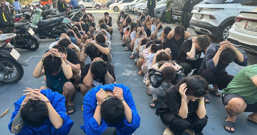 호치민 마약 조직 일망타진, 용의자 140명 검거하고 합성마약 9kg 압수했어요 관련 이미지