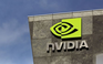 Nvidia tiệm cận 1.000 tỉ USD, bỏ xa các đối thủ lĩnh vực AI