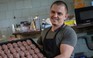 'Anh nuôi' Ukraine nấu ăn cho binh sĩ, vẫn mơ làm ở nhà hàng gắn sao Michelin