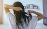 Lý do bạn không nên đi ngủ khi tóc ướt