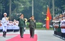 Đại tướng Lương Cường chủ trì lễ đón Chủ nhiệm Tổng cục Chính trị QĐND Lào