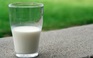 Muốn cơ bắp phát triển, người chơi thể thao cần uống bao nhiêu sữa mỗi ngày?