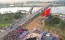 Ngắm cờ Tổ quốc khổng lồ tung bay ở khu di tích Đôi bờ Hiền Lương - Bến Hải