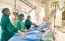 Cùng chuyên gia trực tiếp phẫu thuật can thiệp tim mạch tại Bệnh viện Bình Định