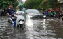 ‘Phố nhà giàu’ Thảo Điền nước ngập lênh láng sau cơn mưa lớn