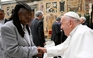 Giáo hoàng Francis gặp Whoopi Goldberg và nhiều danh hài khác tại Vatican