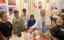 'Hành trình theo chân Bác qua sưu tập tem và bưu ảnh'