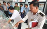 Kiểm tra đột xuất một cửa hàng kinh doanh thực phẩm ở Sóc Trăng