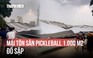 Buổi chơi pickleball bất ổn: Giông lốc thổi bay mái sân, nhiều người tháo chạy