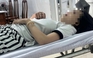 Người mẹ trẻ 19 tuổi bị đánh hội đồng, bà ngoại gửi đơn tố cáo