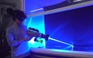 YouTuber gây kinh ngạc với 'súng laser' tự chế mạnh nhất thế giới