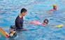 Đoàn viên Công an tỉnh Khánh Hòa mở lớp học bơi miễn phí cho trẻ em