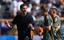 Máy bay chở Real Madrid ‘bay vòng vòng, mãi mới hạ cánh’: HLV Alonso phải hủy họp báo trước đại chiến PSG