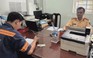 CSGT TP.HCM phạt tài xế xe rác chuyển làn ẩu từ phản ánh của người dân