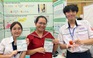 Nhóm học sinh biến vỏ cà chua thành mực in