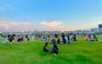 Những địa điểm picnic rất 'chill' ngay trong lòng thành phố được nhiều người yêu thích