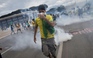 Bạo loạn ủng hộ cựu Tổng thống nổ ra ở thủ đô Brazil, người biểu tình tràn vào các tòa nhà trọng yếu
